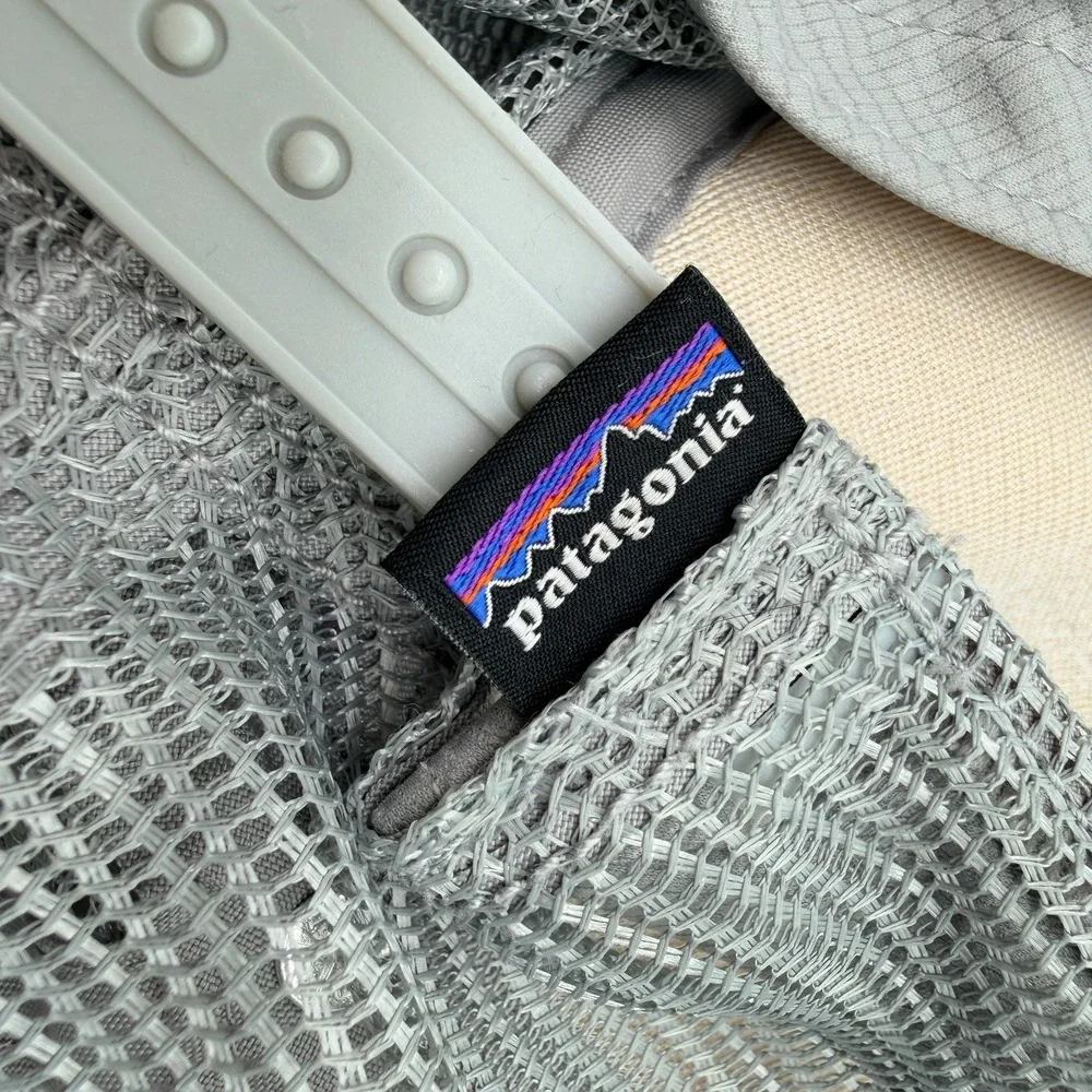 VTG Patagonia Snapback Trucker Cap Gray White Mesh Foam Mountain Logo Outdoor